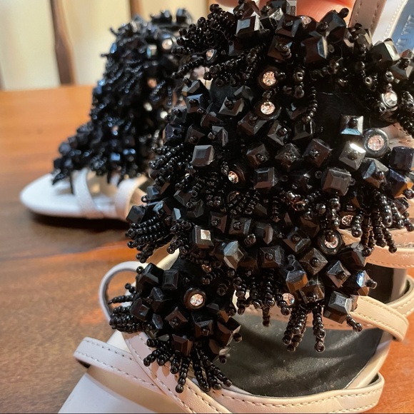 Zara, 40/9.5, like new, beaded heels - Picture 5 of 8